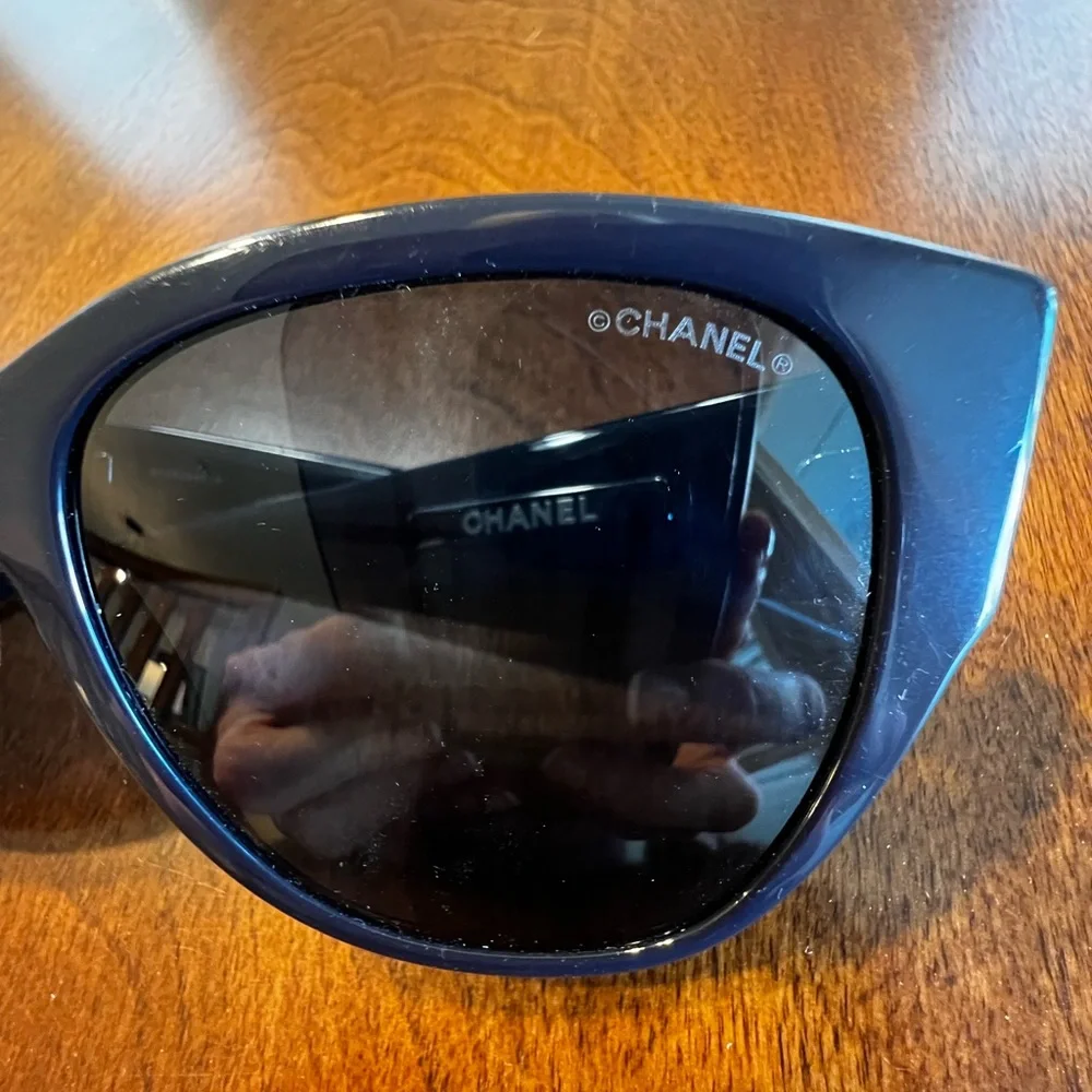 CHANEL 2019 Butterfly Sunglasses Dark Navy